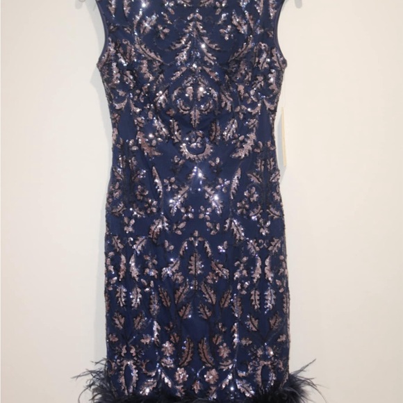 Eliza J petit feather - Picture 10 of 10